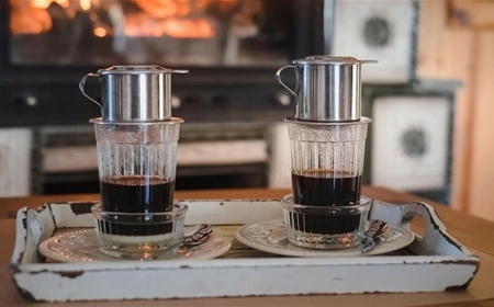 Vì Sao Cà Phê Pha Phin Vẫn Được Các Chuỗi Cà Phê Lớn Ưa Chuộng?